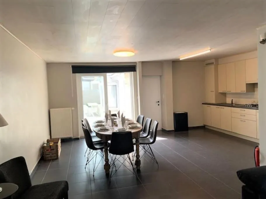 Raversea Op Enkele Minuten Wandelen Van De Zee. Apartment Ostend 0*,